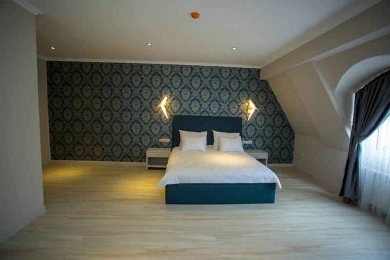 Downtown Hotel Batoemi Buitenkant foto