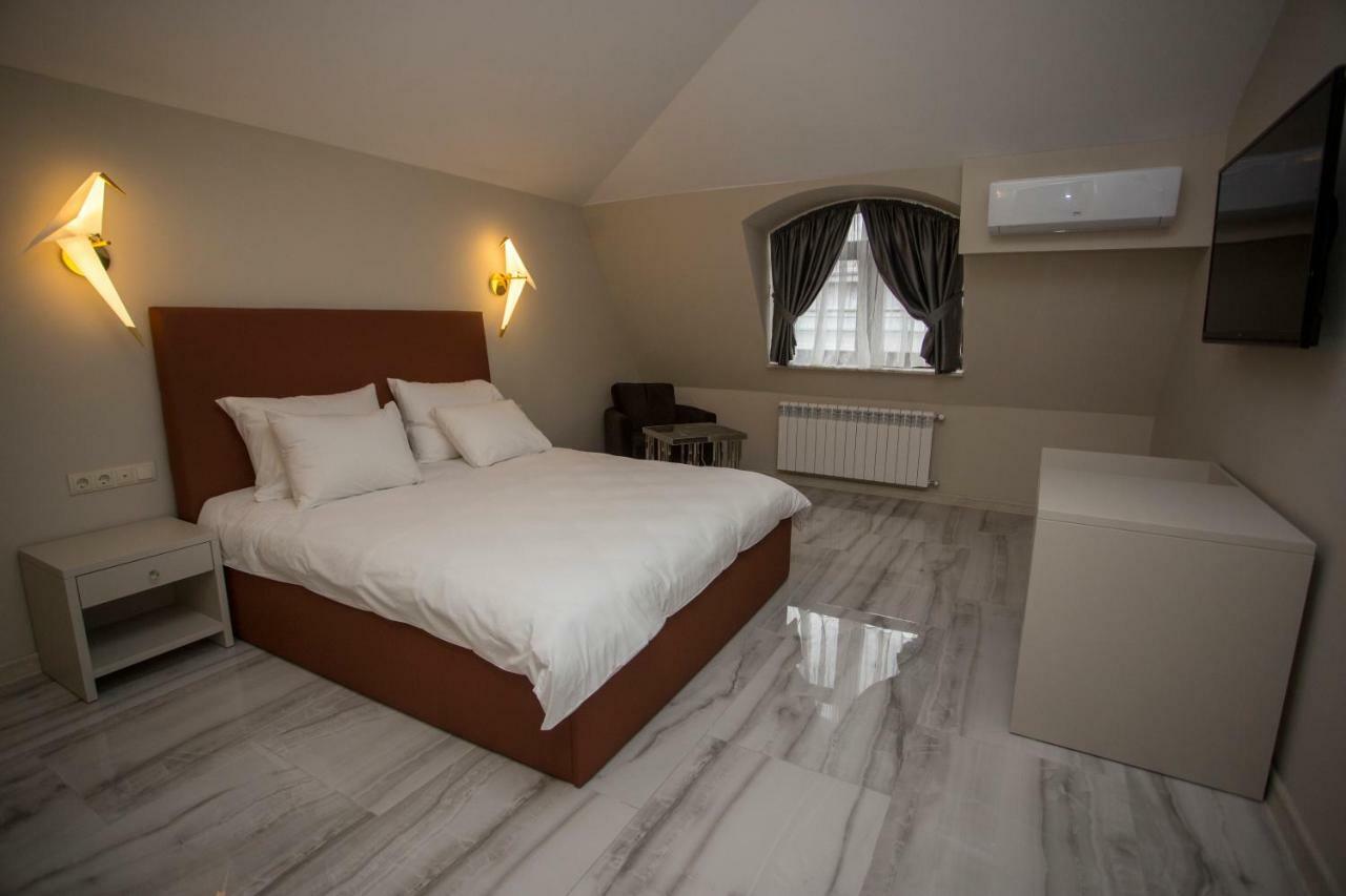 Downtown Hotel Batoemi Buitenkant foto